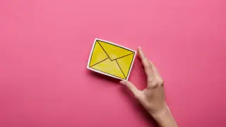 "Я дал ваш номер": казахстанцы получили SMS от акима