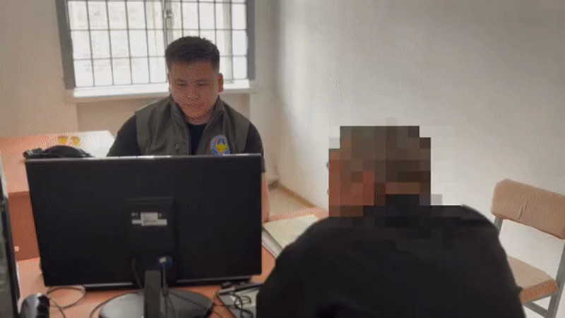 Кадры из видео