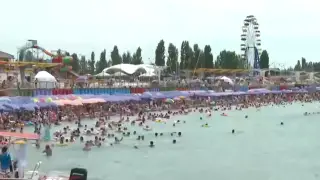 "Это возмутительно!" Отдыхающие на Алаколе жалуются на нехватку туалетов и урн