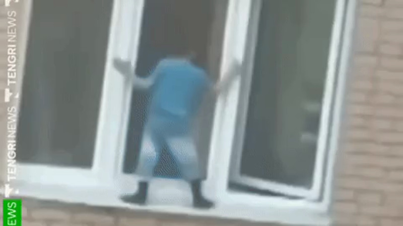 Кадры из видео