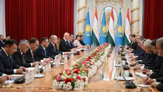 “Исторический документ“. Токаев и Рахмон подписали договор о союзничестве