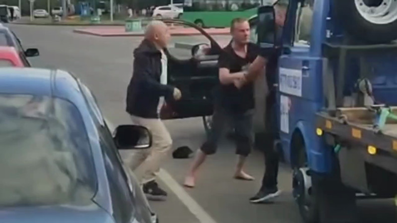 Кадры из видео