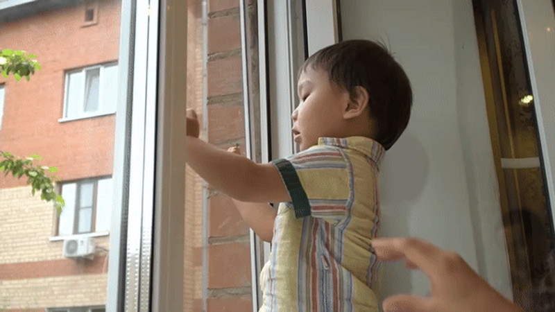 Кадры из видео