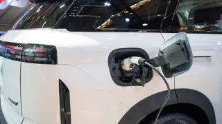 Боксы, паркинги, гаражи: заряжать электрокары теперь можно где угодно