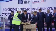 В Атбасаре состоялась церемония закладки капсулы локомотивосборочного завода