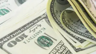 Сколько стоят доллар, евро и рубль в обменниках Казахстана