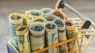 Какой курс доллара установился в Казахстане