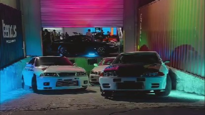 Кадры из видео