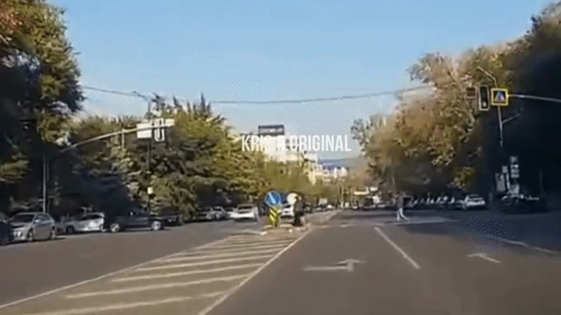 Кадры из видео