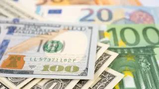 Курс доллара немного вырос в Казахстане