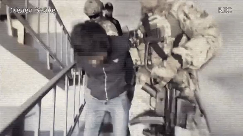 Кадры из видео