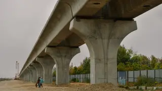 Мужчину нашли повешенным на эстакаде LRT в Астане