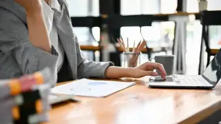 Обещала квартиры по госпрограмме: экс-сотрудница ЦОНа получила срок