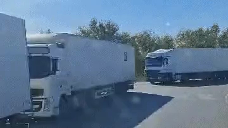 Кадры из видео