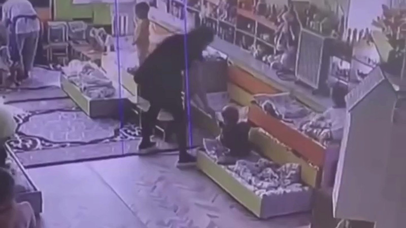 Кадры из видео