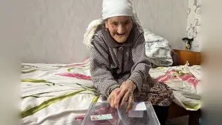 Самая пожилая жительница ЗКО проголосовала на референдуме