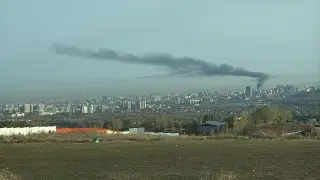 Черный дым от пожара в центре Алматы встревожил горожан