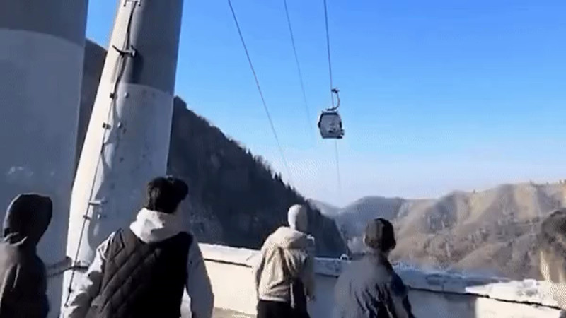 Кадры из видео