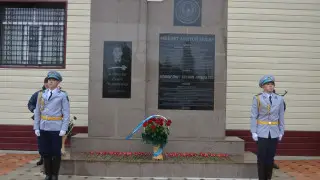 Мемориальная доска в память народного героя Газиза Байтасова появилась в Сатпаеве