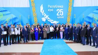 В честь Дня Республики актюбинцев наградили государственными наградами