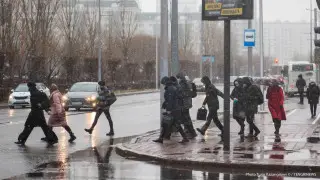 Дождь, снег, туман. Штормовые предупреждения объявили в ряде областей Казахстана
