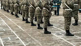 Дедовщины в армии не существует - представитель Минобороны