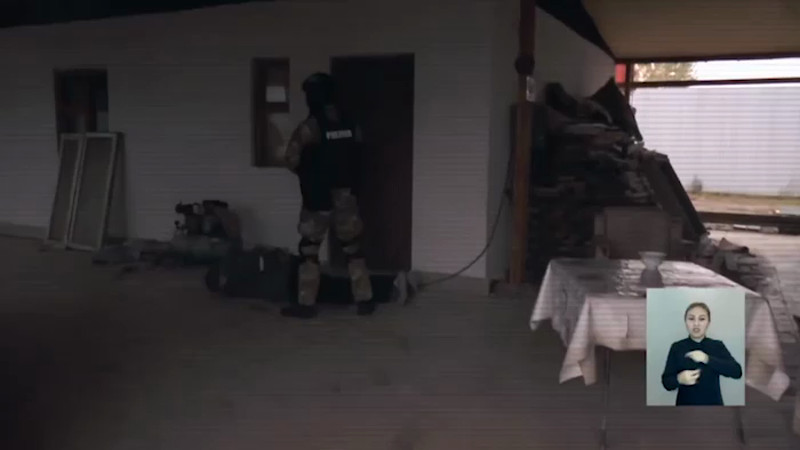 Кадры из видео