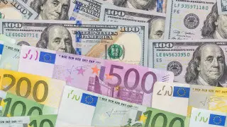 Доллар растет, евро и рубль стабильны в обменниках Казахстана