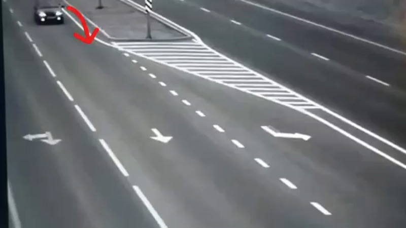 Кадры из видео