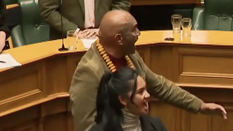 Кадры из видео