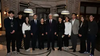 Токаев встретился с казахстанскими студентами в Венгрии