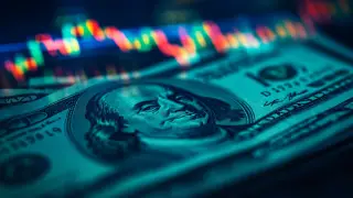 Доллар ниже 495 тенге:  ситуация на бирже