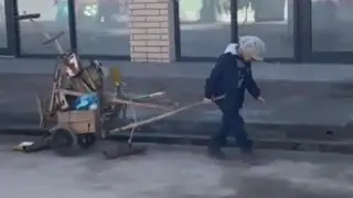 “Как ему помочь?“ Видео с 7-летним малышом без документов в Жетісае разлетелось в сети