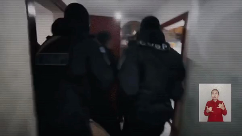 Кадры из видео