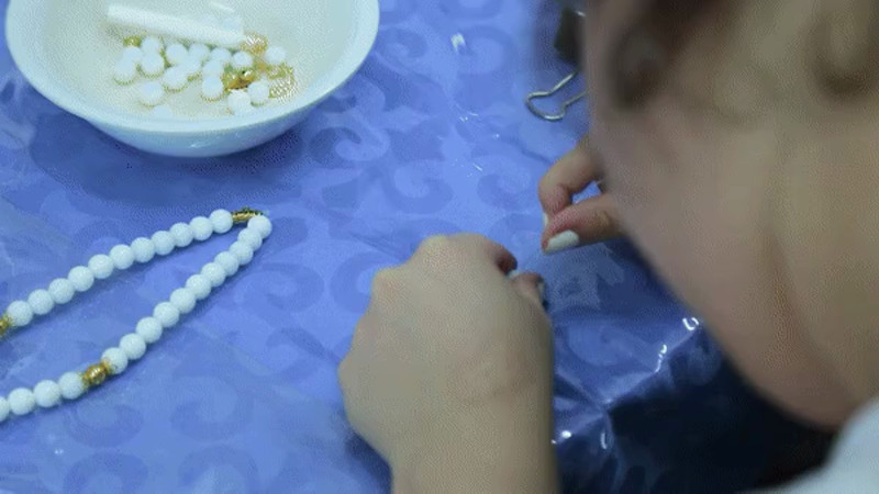 Кадры из видео