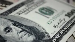 Курс доллара снижается: ситуация на бирже