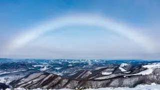 Редкое явление природы: белая радуга появилась над Южным Уэльсом