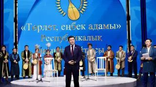 Ерлан Кошанов: Президент защищает интересы страны на глобальном уровне