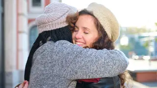 “Амиго, давай обнимемся“: о новой мошеннической схеме предупредили туристов