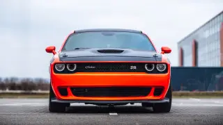 Тысячи новеньких Dodge Challenger и Charger обнаружили на складах дилеров
