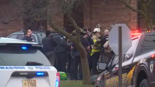 Три человека погибли, шесть получили ранения при стрельбе в школе в США