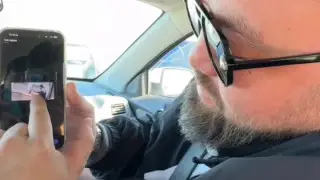 Казахстанцы сдавали на права в “волшебной“ куртке: видео