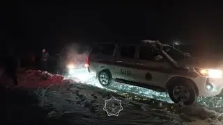 Более 50 иностранцев эвакуировали  с трассы спасатели в Актюбинской области