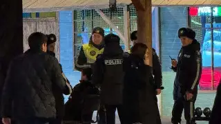 В Алматы открыли стрельбу возле ТРК Grand Park