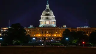 Американцы увидели знамение: молнии поразили знаковые сооружения США