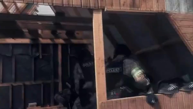 Кадры из видео