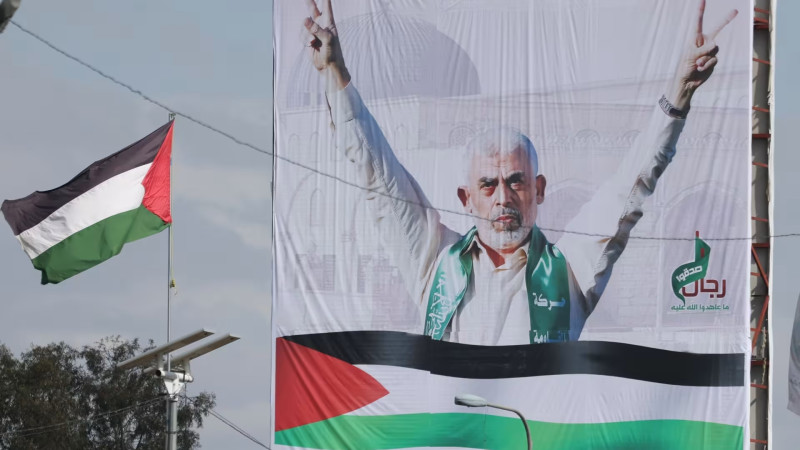 Фото с Яхья Синвар: yahya arhab/Shutterstock