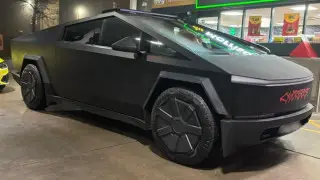 Cybertruck запретили в Британии: машины забирают у хозяев