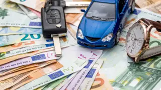 Алматинец изощренно обманывал продавцов машин и Rolex