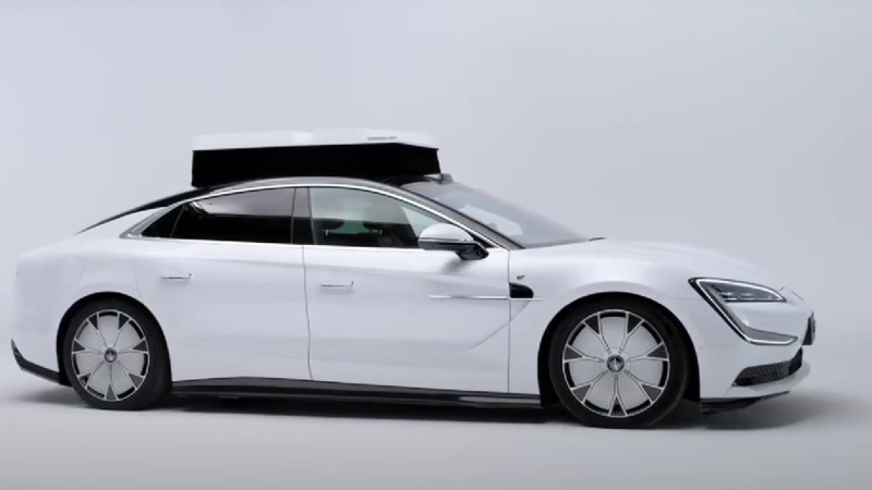 Кадры из видео